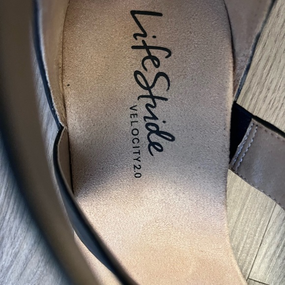 Life Stride Black Crisscross Wedge NIB Size 10 - Picture 8 of 11